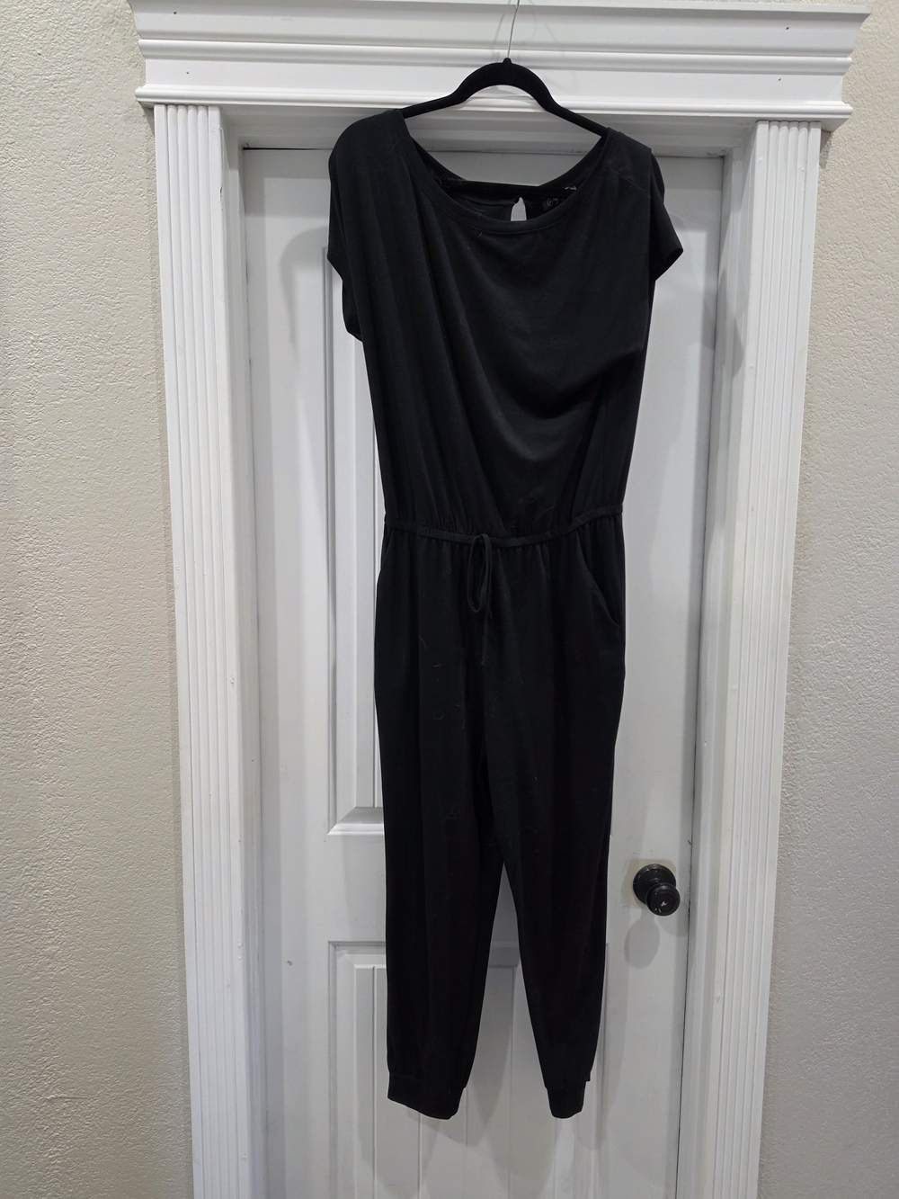 PRETTY GARDEN Black Short Sleeve Drawstring Jogger Jumpsuit | Medium